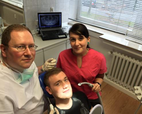Zahnarzt Gollnow aus Bochum behandelt Ihre Zähne.