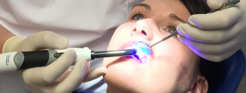 Wie behandel ich als Zahnarzt aus Bochum eine Zahnfleischentzündung?